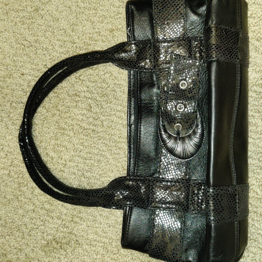 Ladies Black Zipup Handbag Viva Bags of California